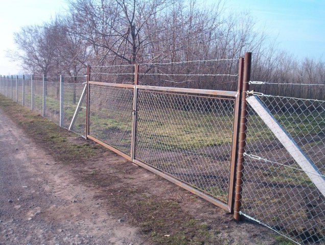 kapu+kerítés